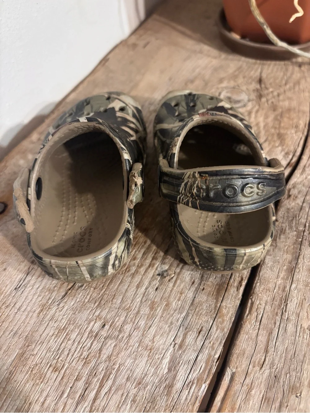 CROCS Toddler Camo Slip-On Clogs in Tan and Green